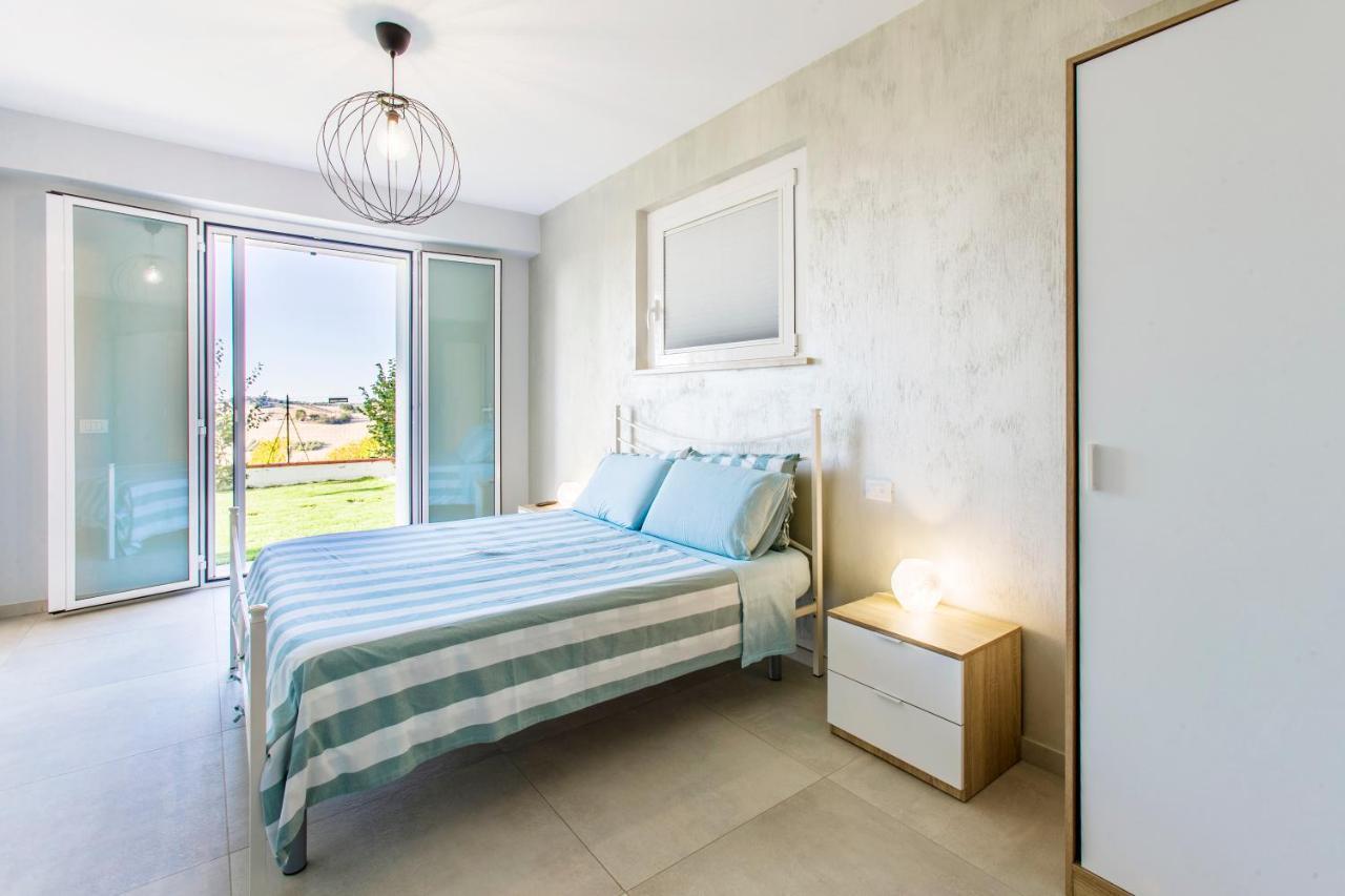B&B Al Chicco D'Uva Morro dʼAlba Kültér fotó
